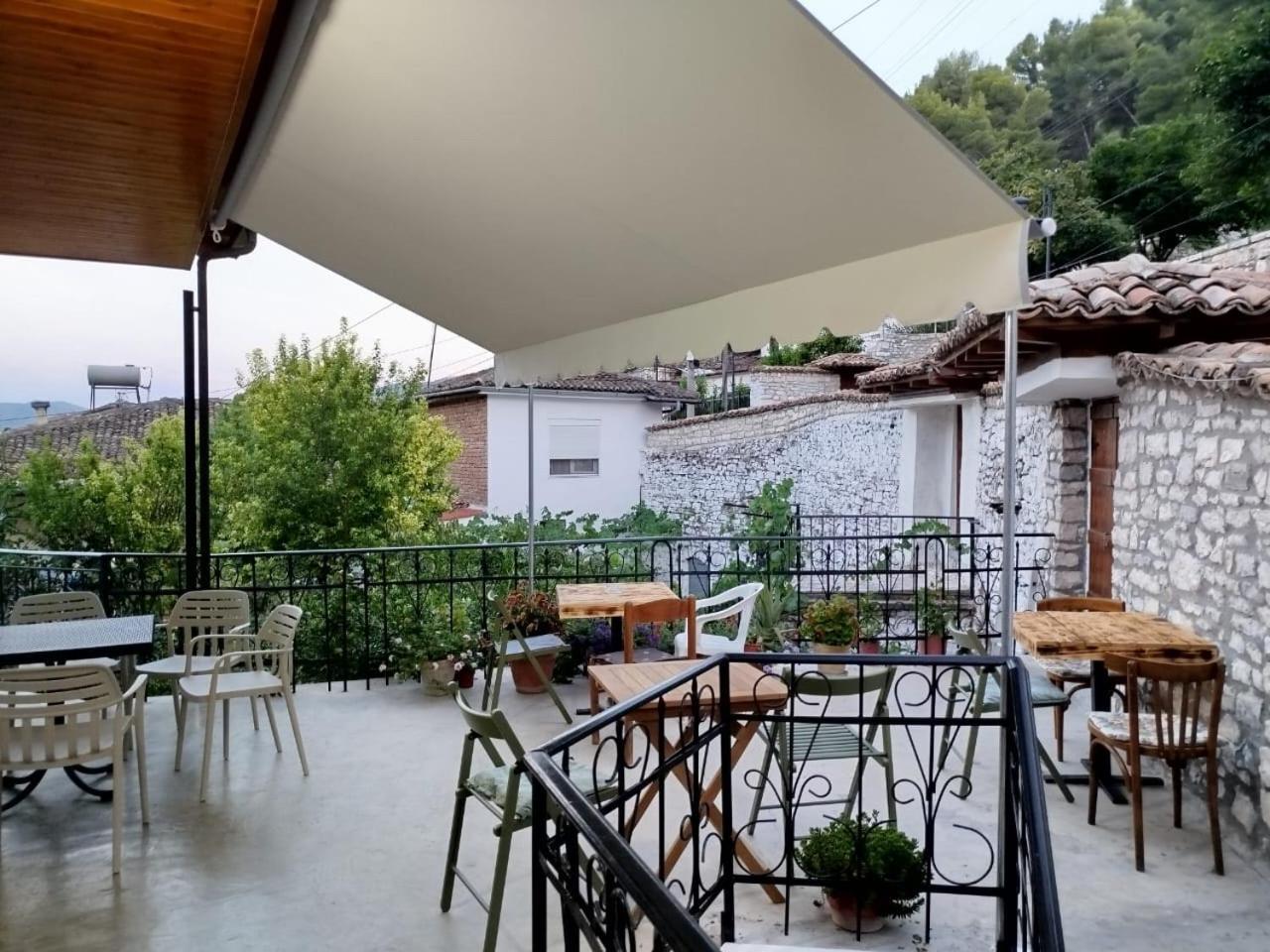Hotel Vila Vreko B&B Берат Экстерьер фото
